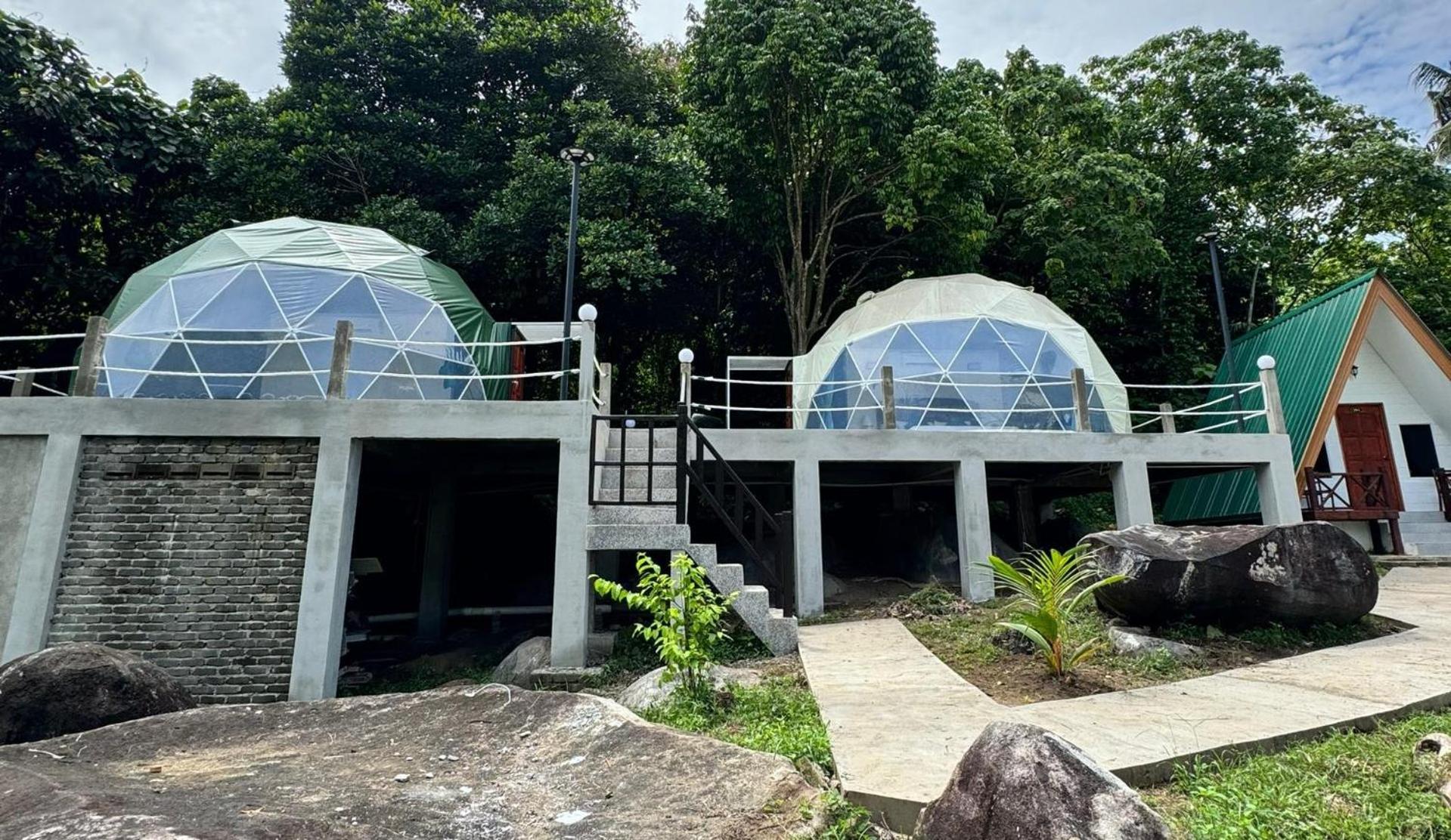 Dumba Bay Tioman Hotel Kampung Genting Exterior photo