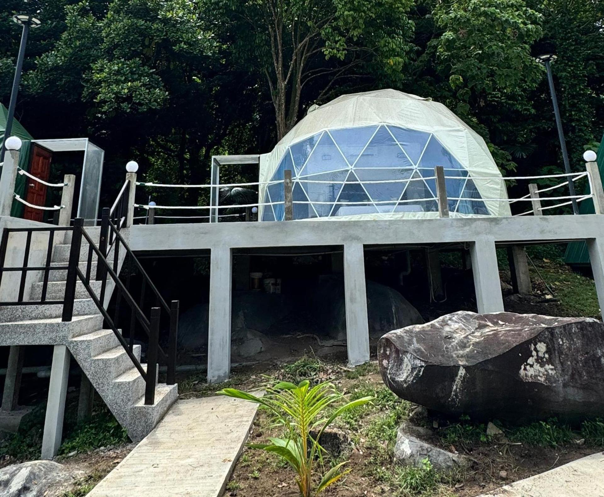 Dumba Bay Tioman Hotel Kampung Genting Exterior photo