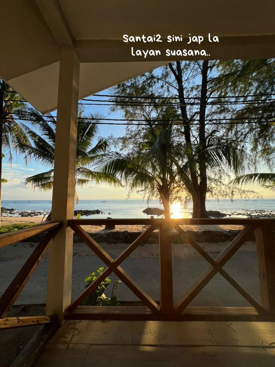 Dumba Bay Tioman Hotel Kampung Genting Exterior photo